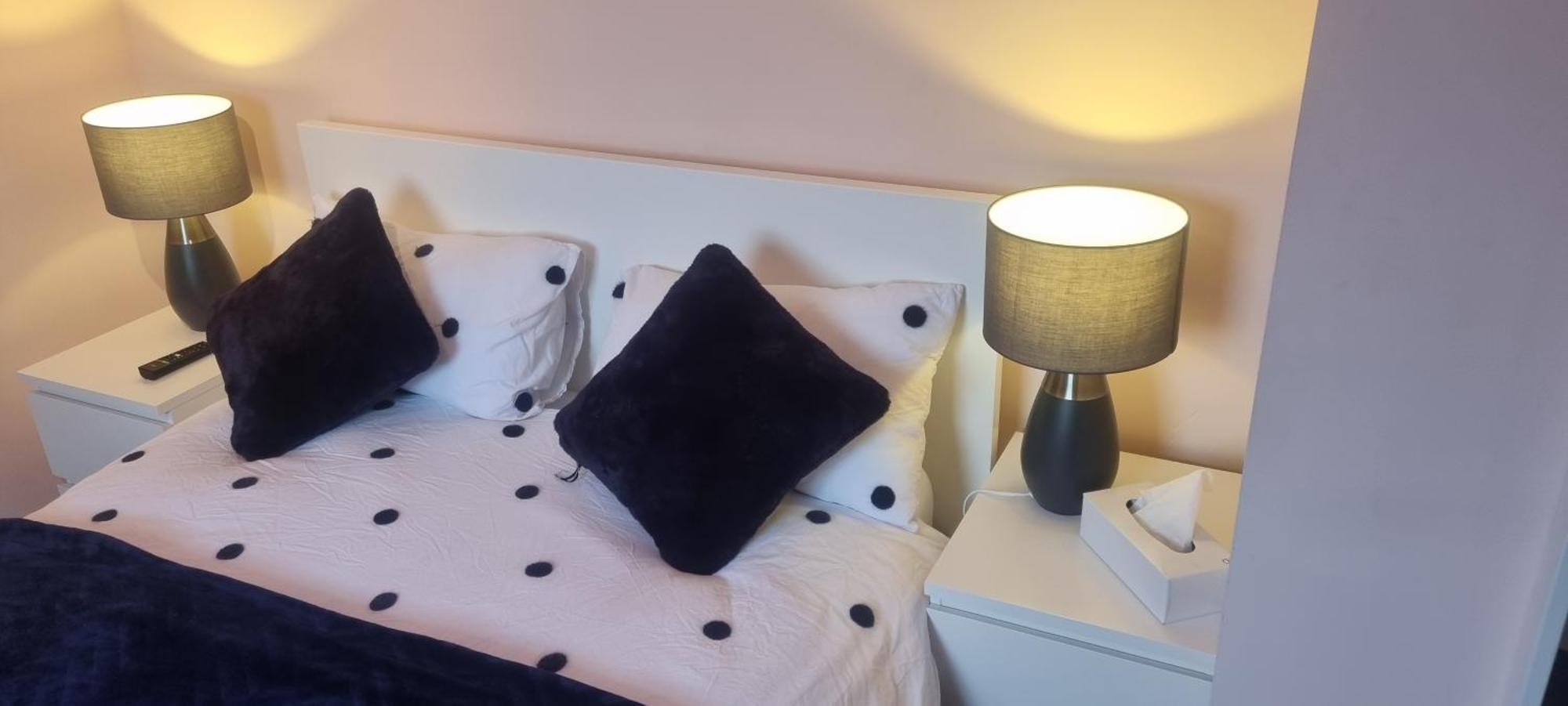 Swindon 6 Deluxe Doubles 2 With En Suite In Large House - No Pets מראה חיצוני תמונה